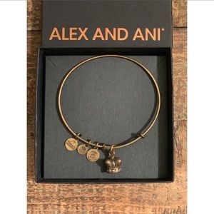 Alex and Ani King’s Crown Bangle